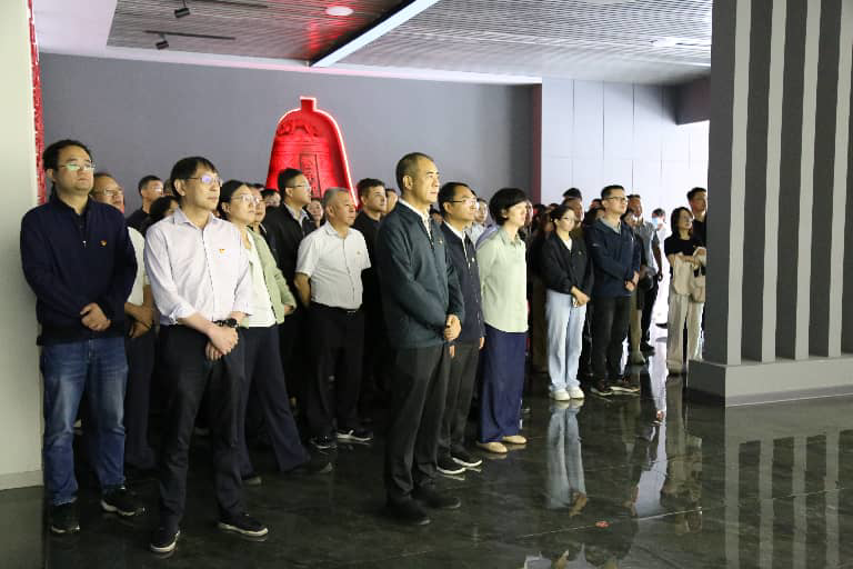 1c4a09d3e77146e7980a8ca634818c06.jpeg